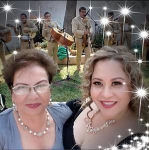 Meet your Posher, Juana